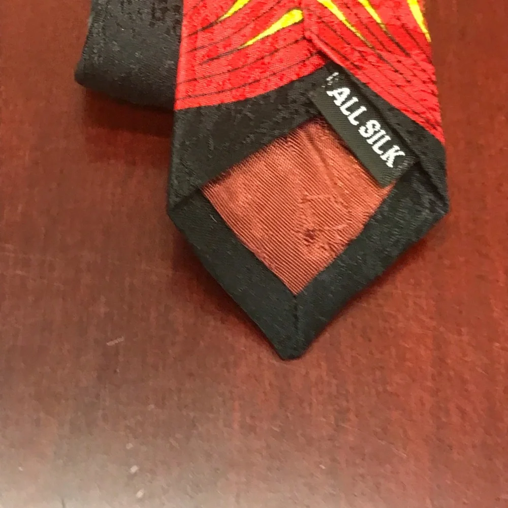 EUC Rush Limbaugh No Boundaries Silk Tie Black Red Gold
